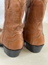Load image into Gallery viewer, Shoe Size 8 Brown Boots