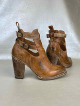 Load image into Gallery viewer, Bed Stu Onfalll Womens Brown Leather Hook & Loop Western Boots