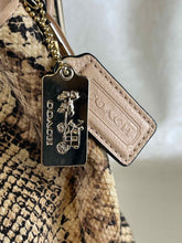 Load image into Gallery viewer, COACH Purse