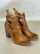 Load image into Gallery viewer, Bed Stu Onfalll Womens Brown Leather Hook & Loop Western Boots