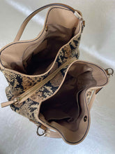 Load image into Gallery viewer, COACH Purse