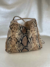 Load image into Gallery viewer, COACH Purse