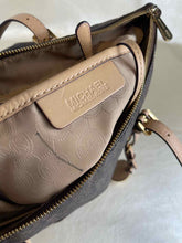 Load image into Gallery viewer, MICHAEL KORS Purse