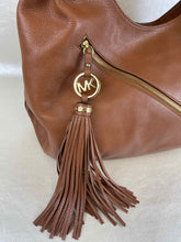 Load image into Gallery viewer, MICHAEL KORS Purse