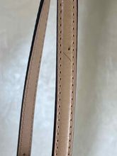 Load image into Gallery viewer, MICHAEL KORS Purse