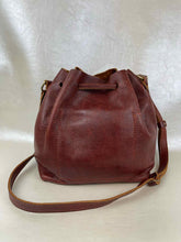 Load image into Gallery viewer, Portland Leather Goods Large Bucket Bag - Nutmeg Color
