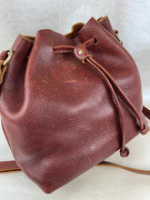 Load image into Gallery viewer, Portland Leather Goods Large Bucket Bag - Nutmeg Color
