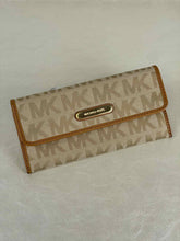 Load image into Gallery viewer, MICHAEL KORS Wallet
