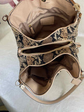 Load image into Gallery viewer, COACH Purse
