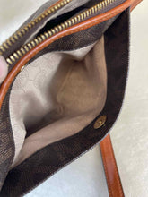 Load image into Gallery viewer, Michael Kors Coated Canvas Bucket Crossbody
