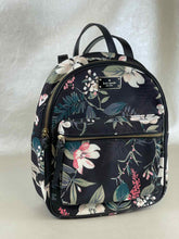 Load image into Gallery viewer, KATE SPADE BackPack
