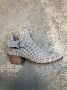 Shoe Size 7.5 Light Gray Boots