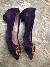 Load image into Gallery viewer, Shoe Size 40 Purple Flats

