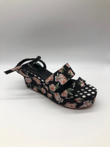 Shoe Size 10 Black/Peach Wedges
